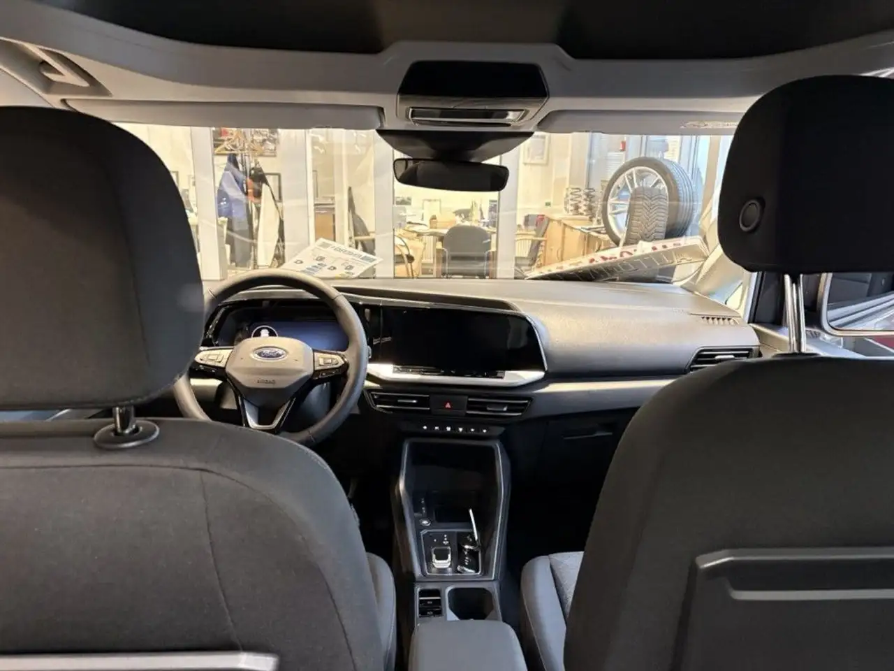 Ford Tourneo 11