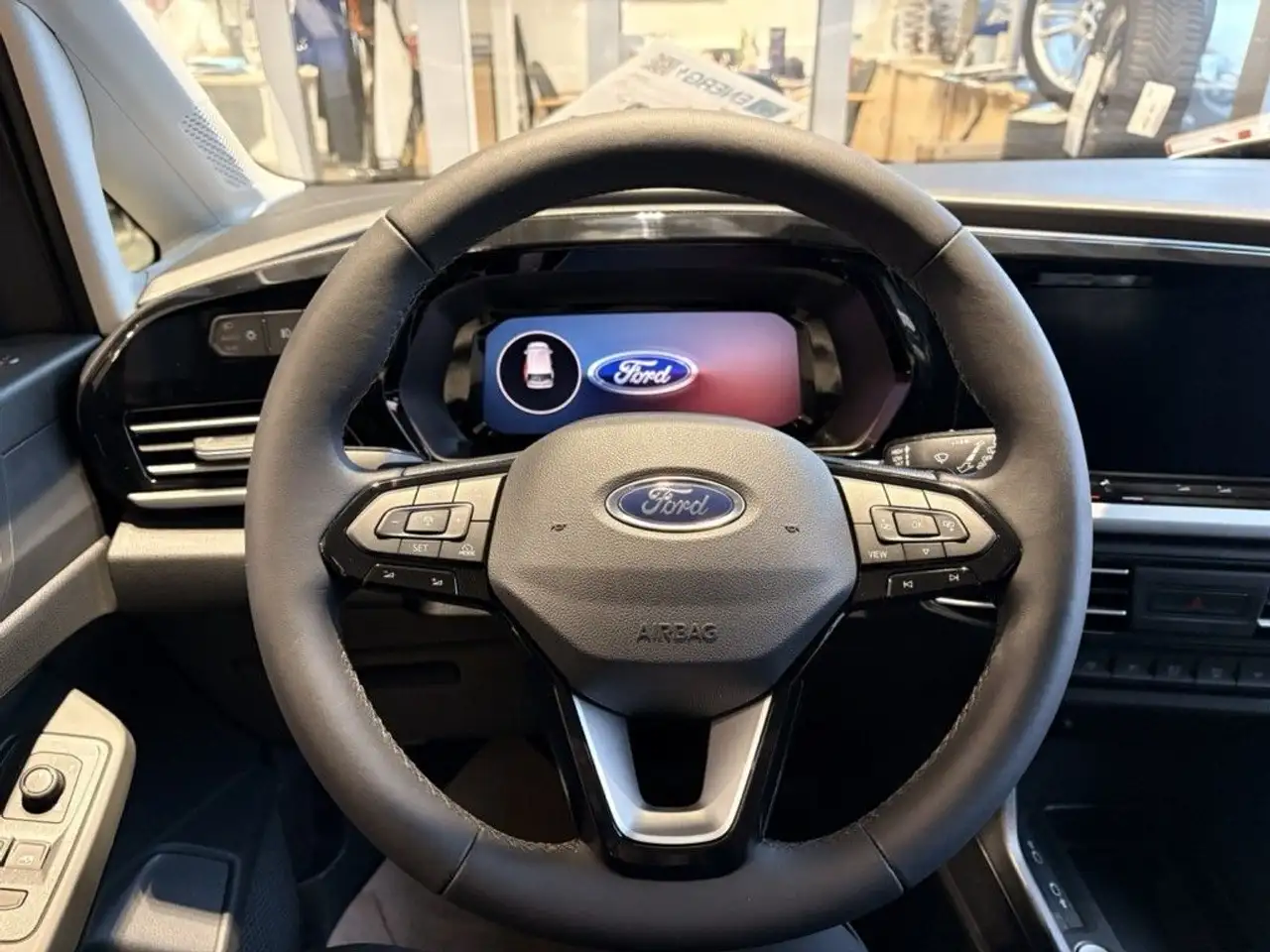 Ford Tourneo 15