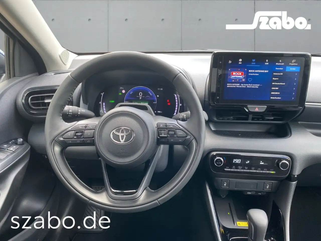 Toyota Yaris 16