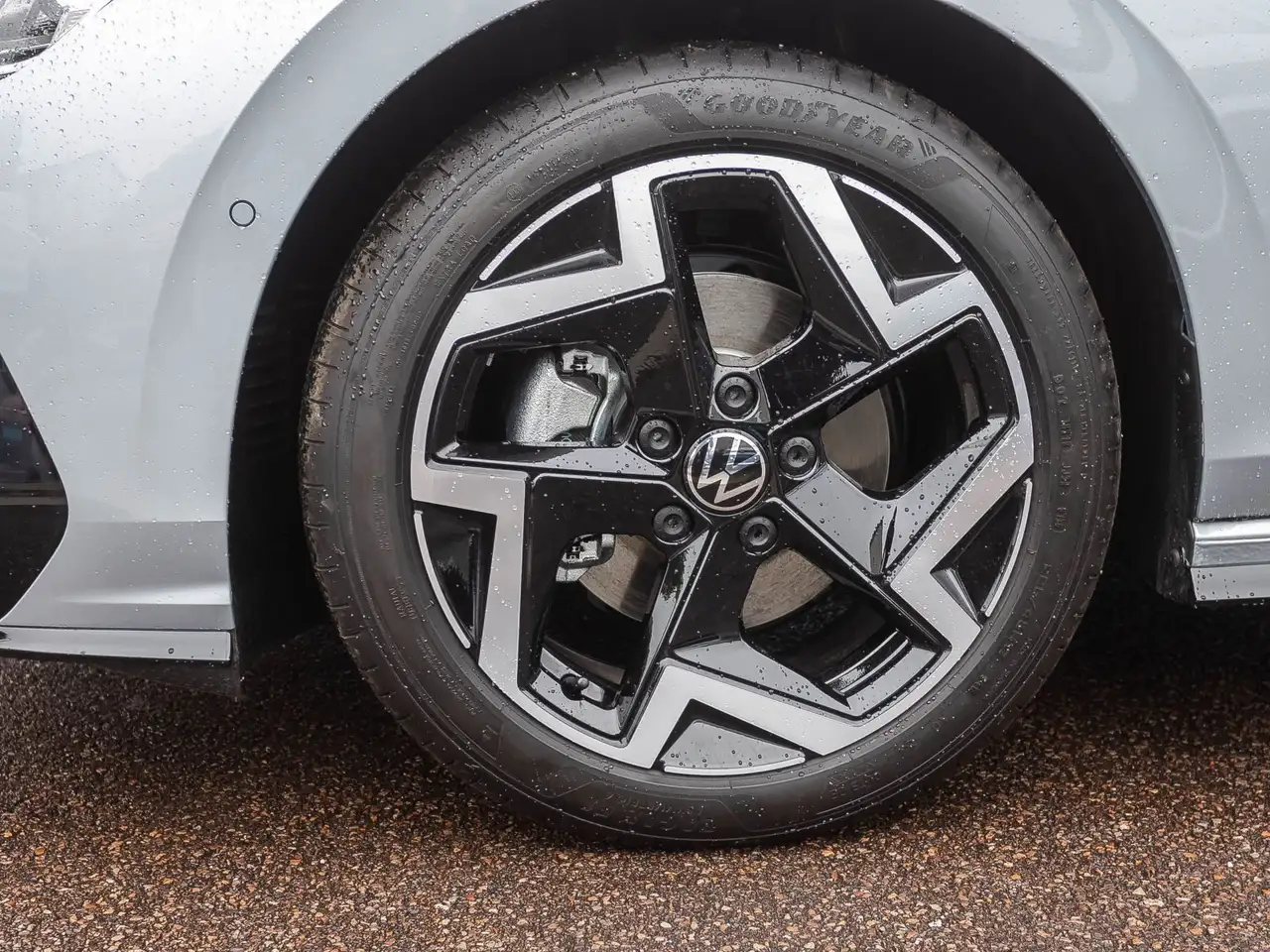 Volkswagen Golf VIII 11