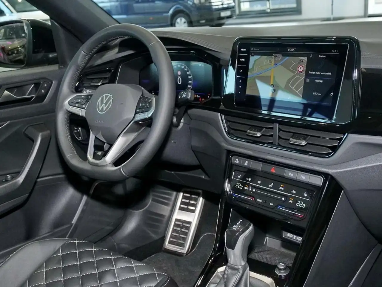 Volkswagen T-Roc 4
