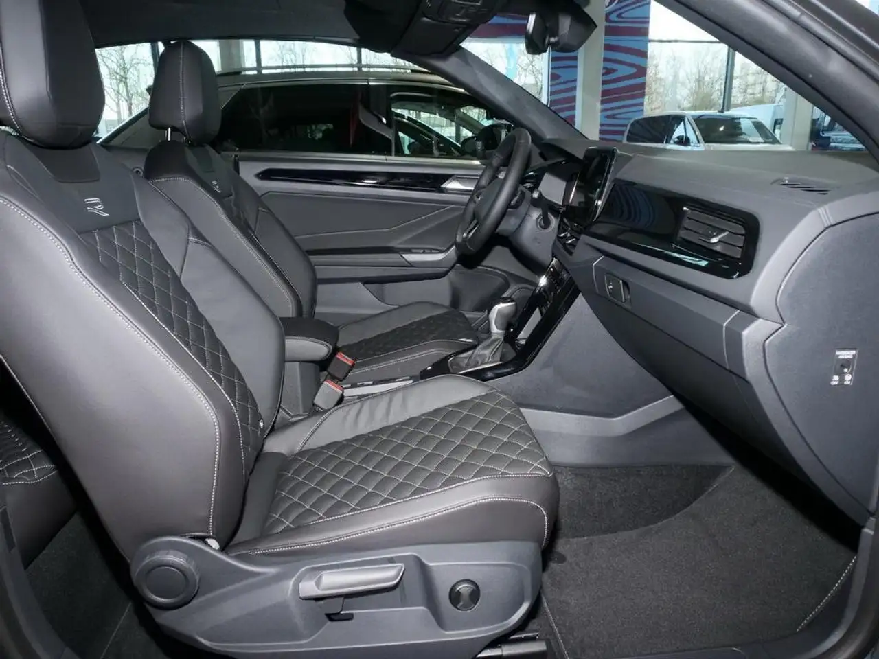 Volkswagen T-Roc 5