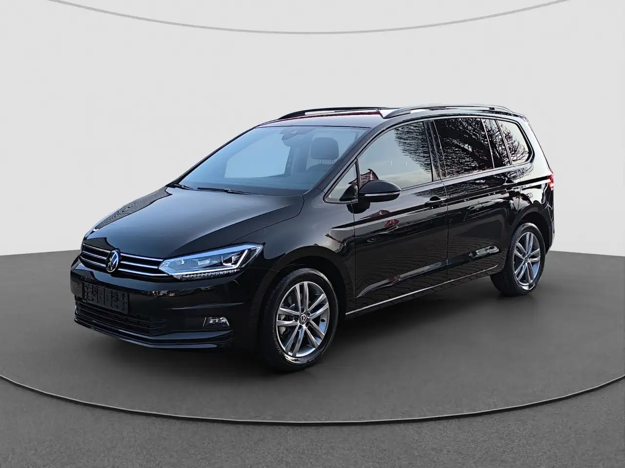 Volkswagen Touran 2