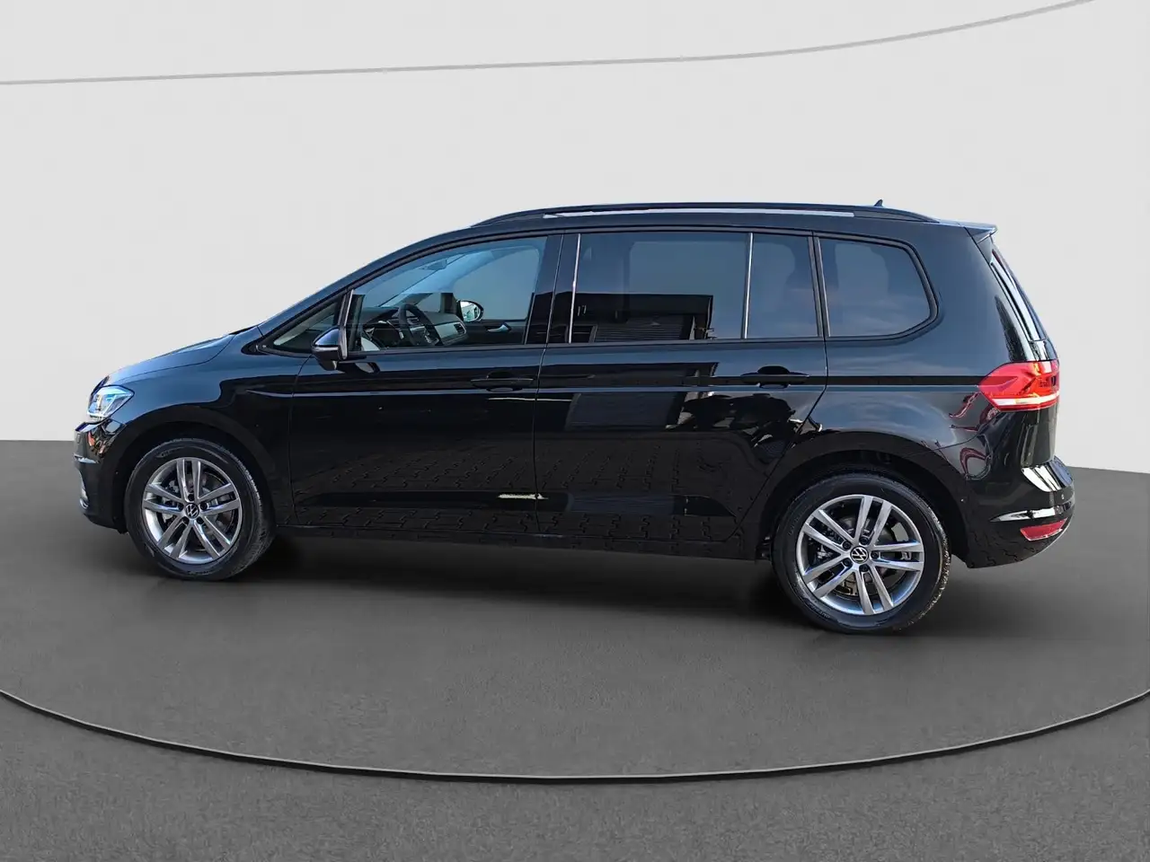 Volkswagen Touran 7