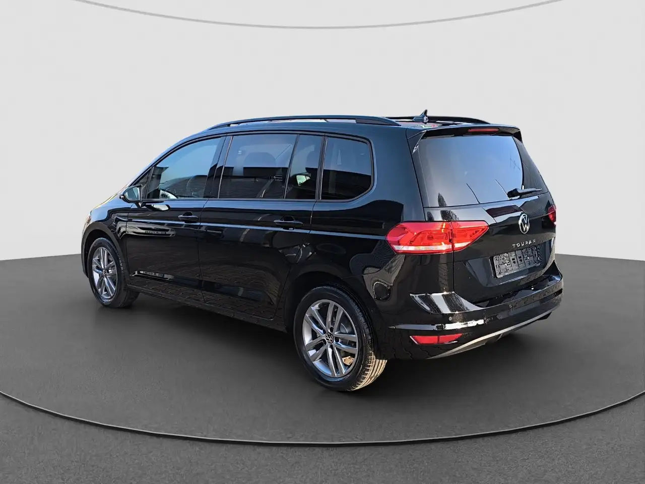 Volkswagen Touran 8