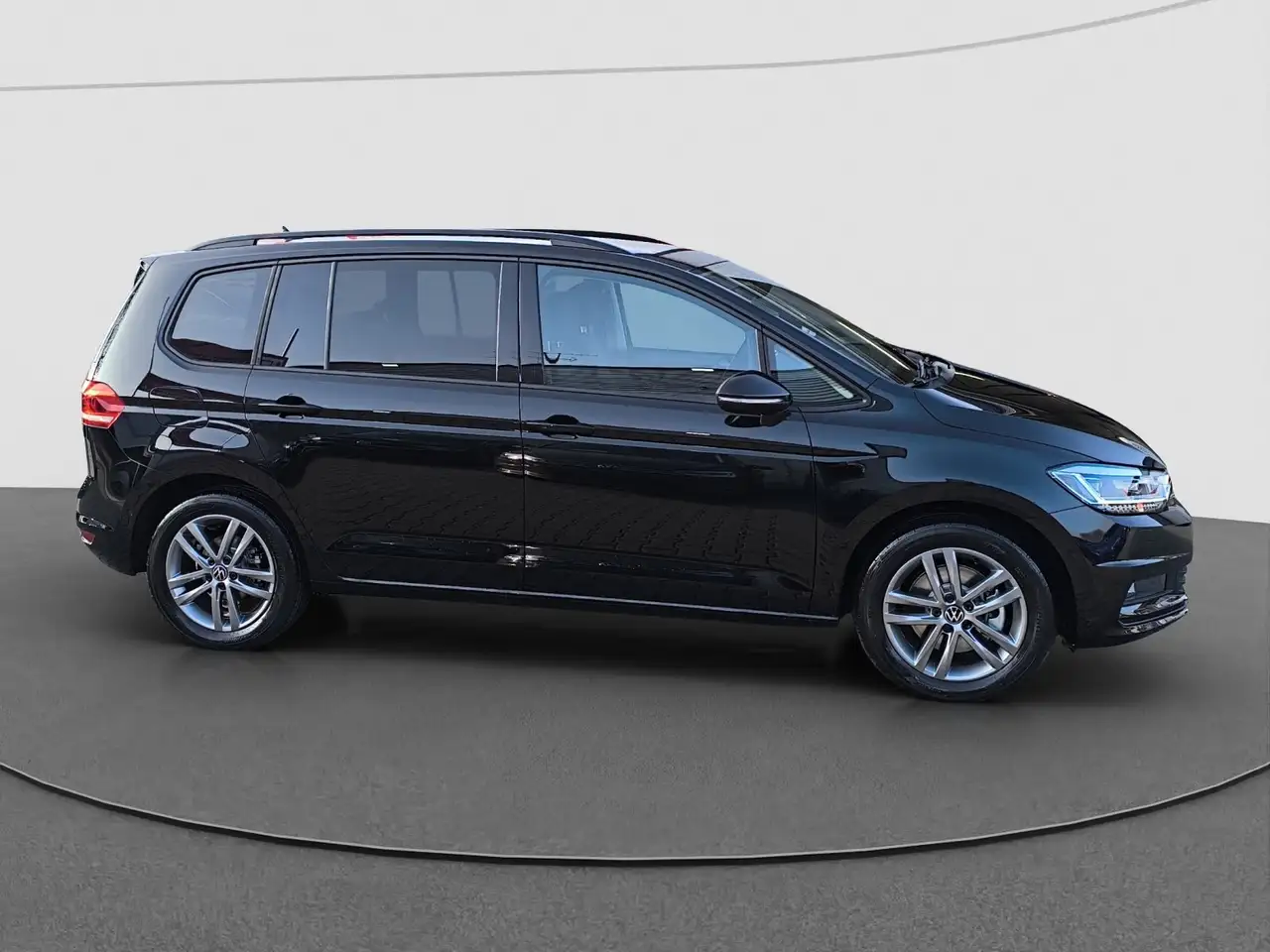 Volkswagen Touran 11