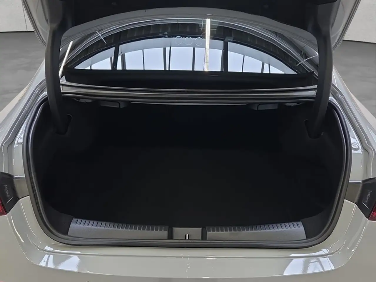 Mercedes-Benz CLA 180 5