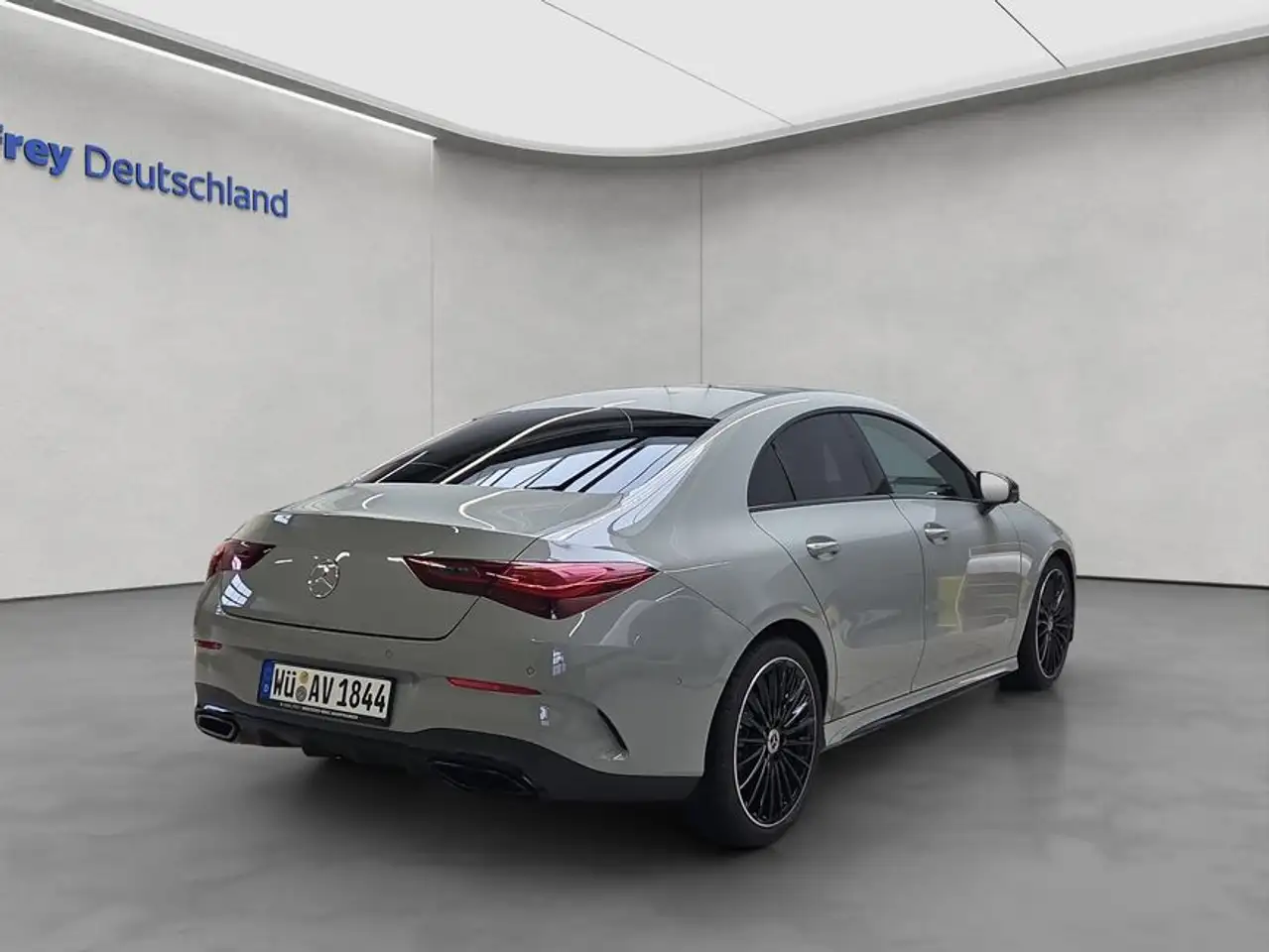 Mercedes-Benz CLA 180 6