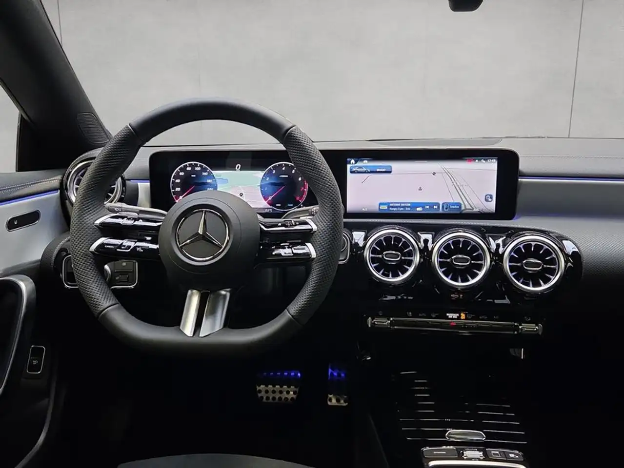 Mercedes-Benz CLA 180 13