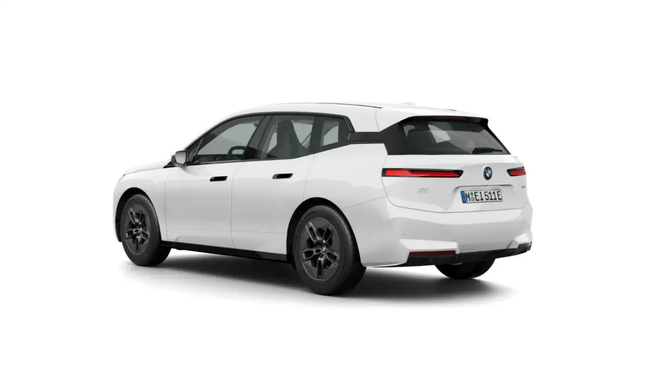 BMW iX 4