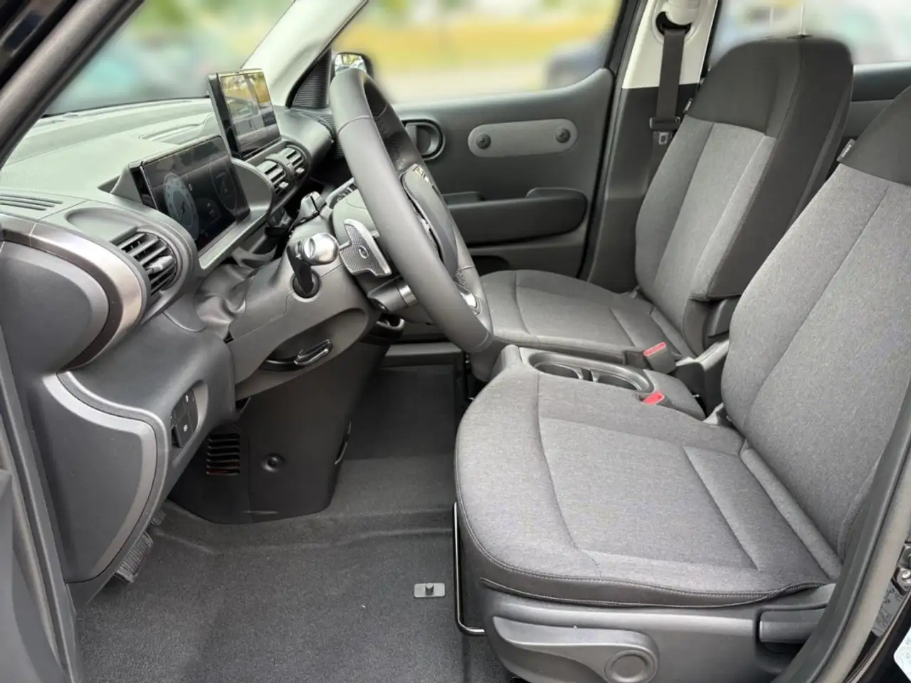 Hyundai Inster 7