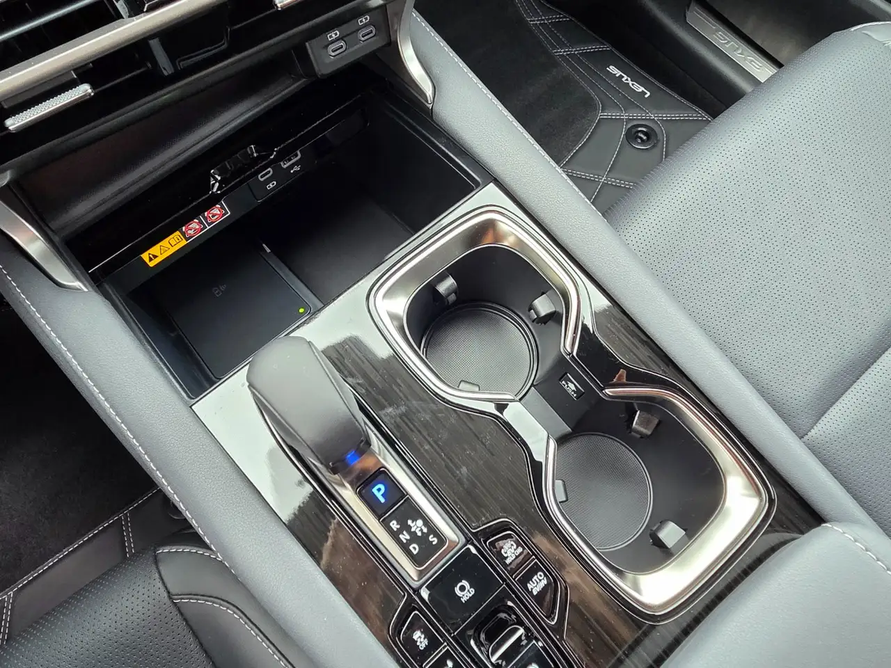 Lexus RX 13