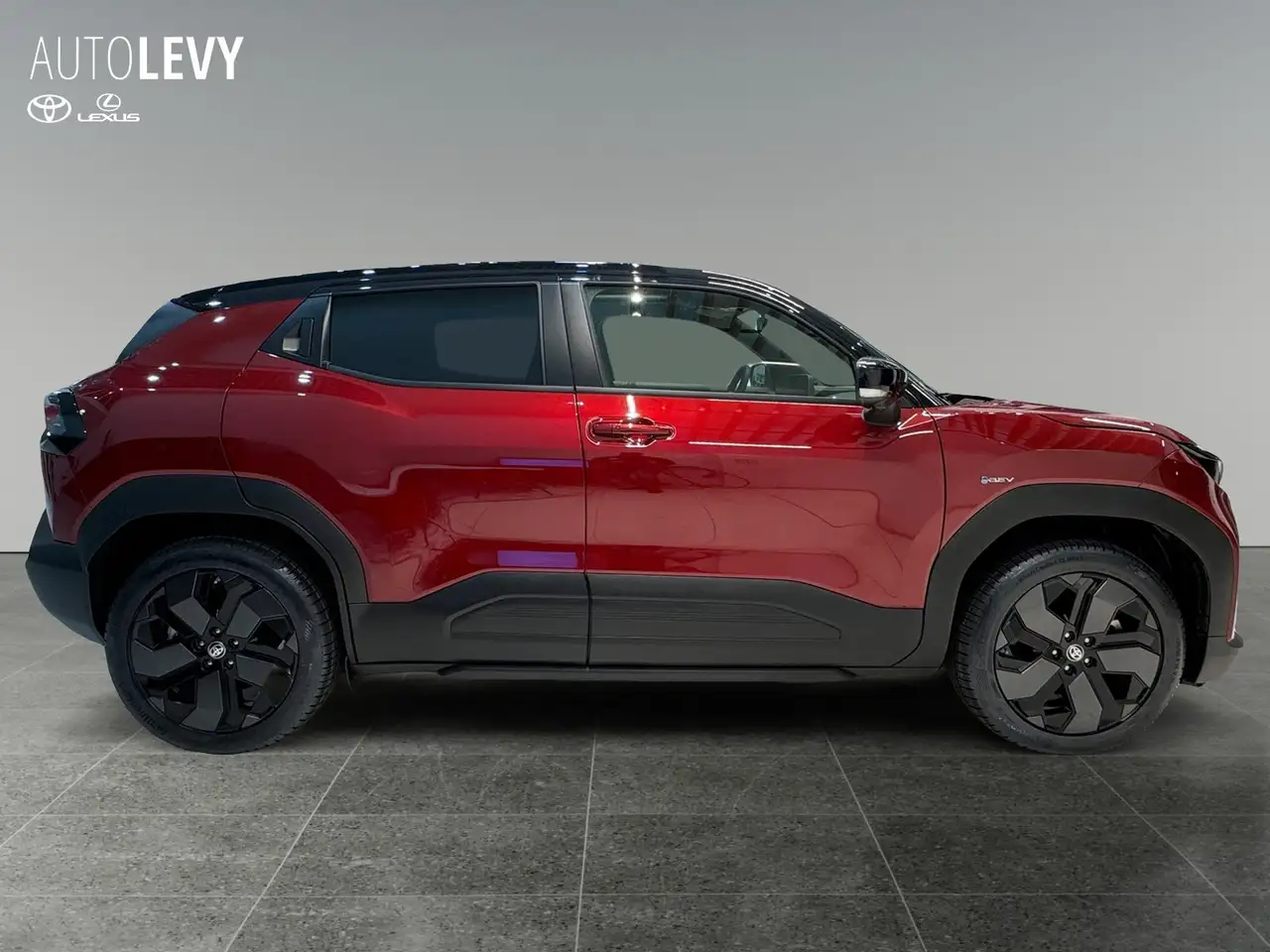Toyota Urban 7