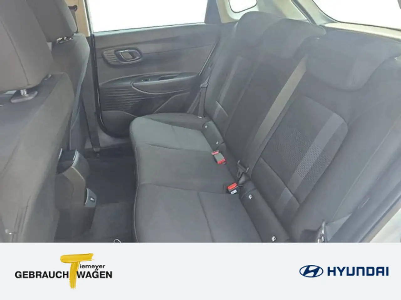 Hyundai i20 10
