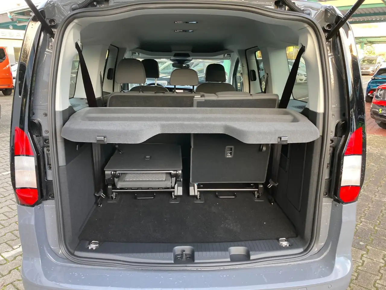 Ford Tourneo 7
