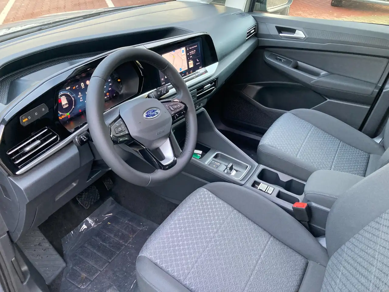 Ford Tourneo 10
