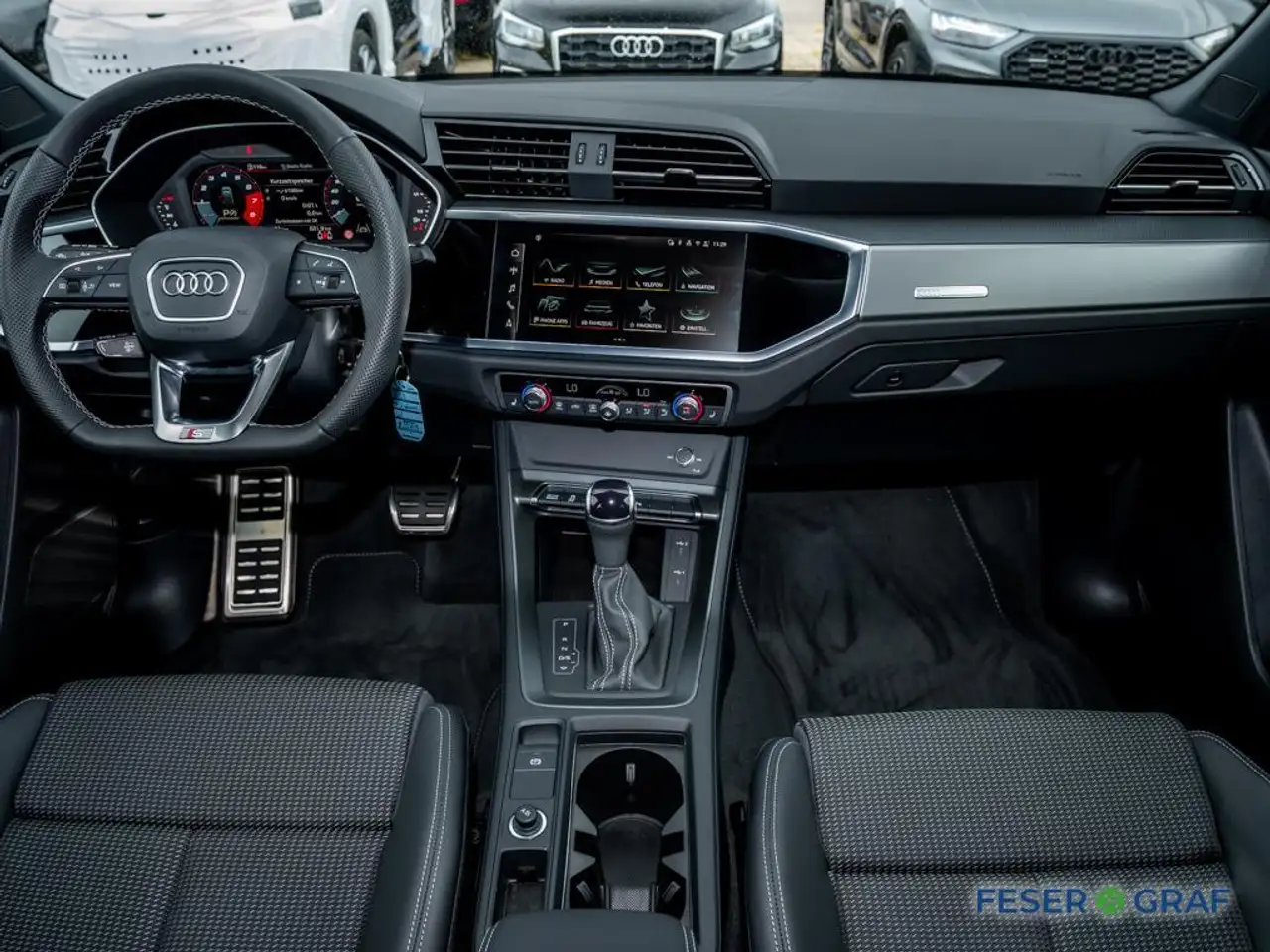 Audi Q3 8