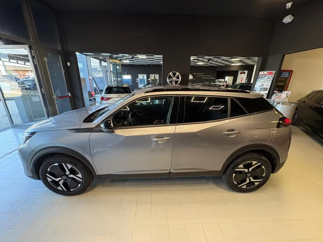 Peugeot 2008 4