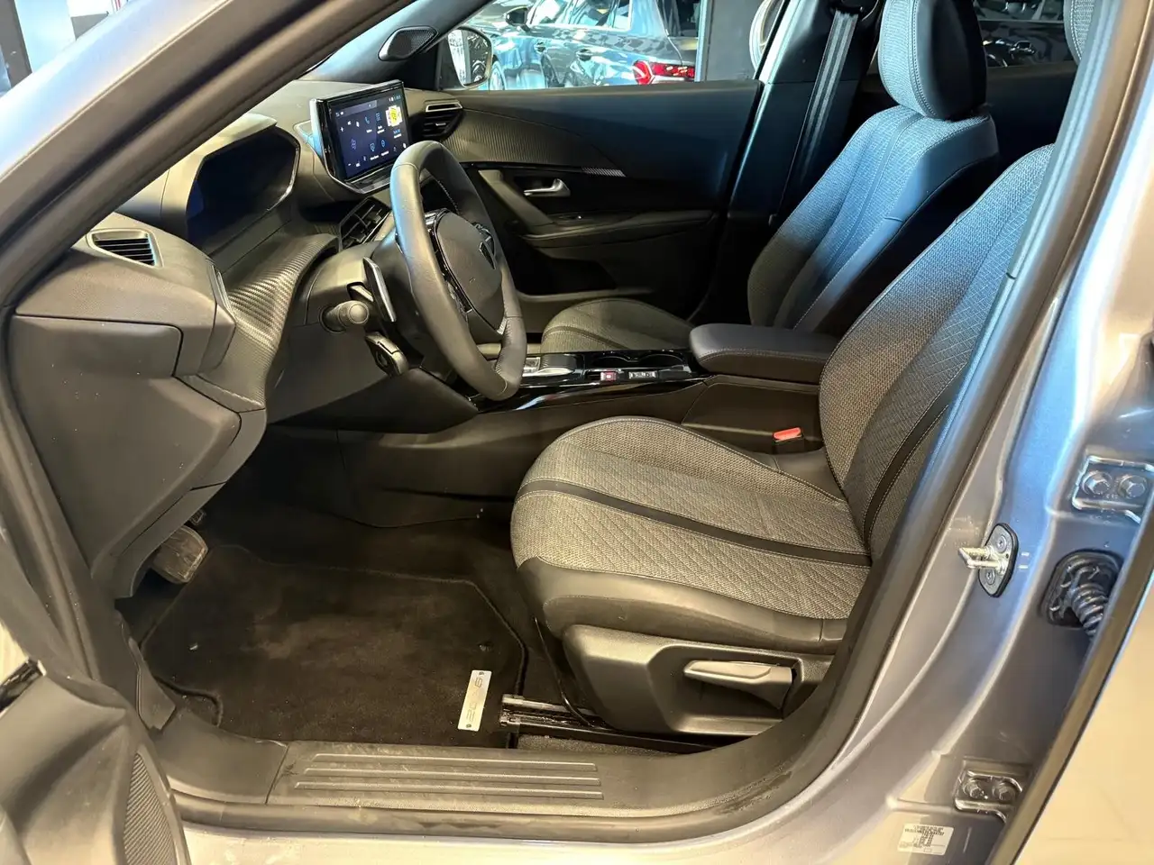 Peugeot 2008 11