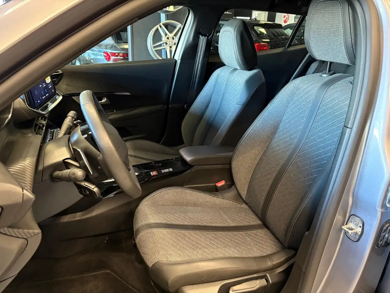 Peugeot 2008 12