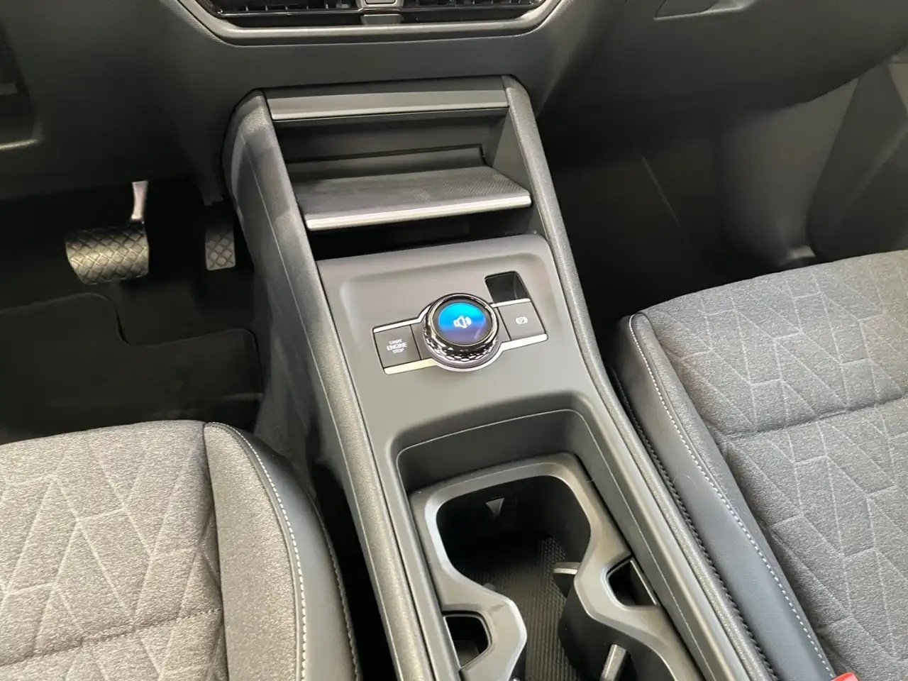Volkswagen Tiguan 9