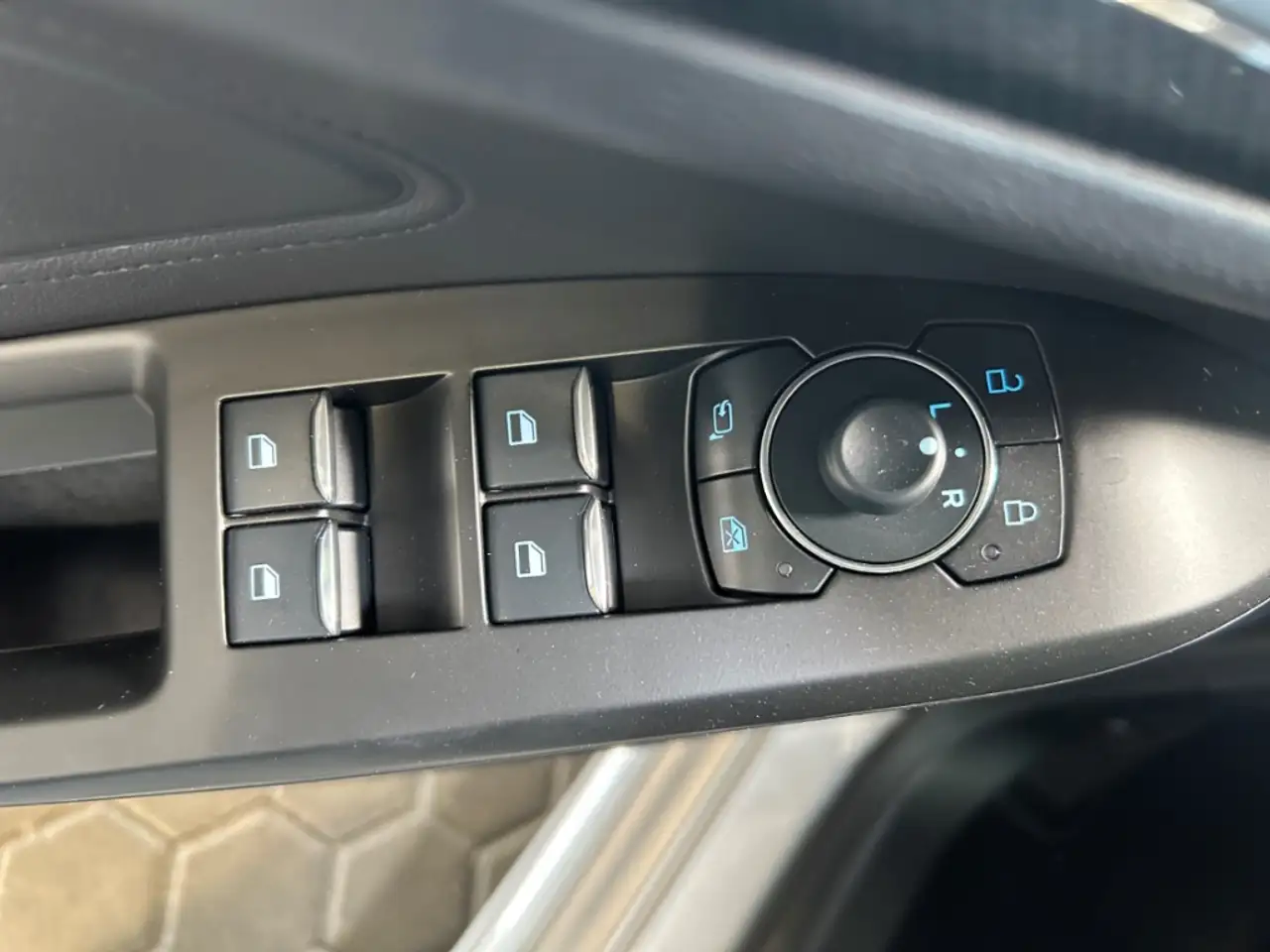 Ford Focus 12
