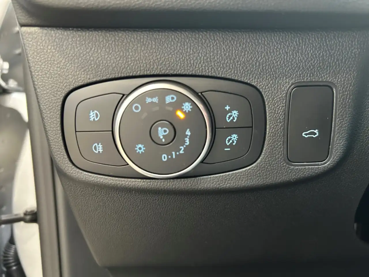 Ford Focus 13