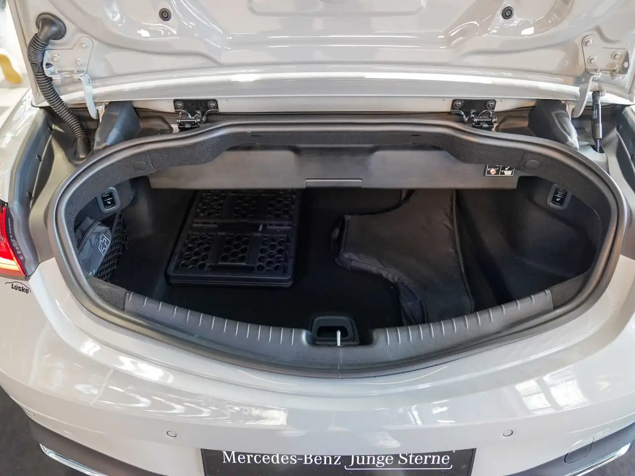 Mercedes-Benz CLE 220 11