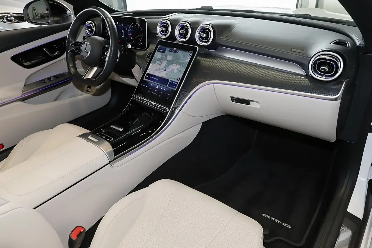 Mercedes-Benz CLE 200 8
