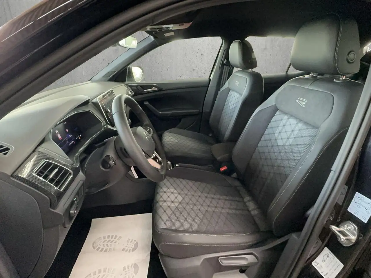 Volkswagen T-Cross 9