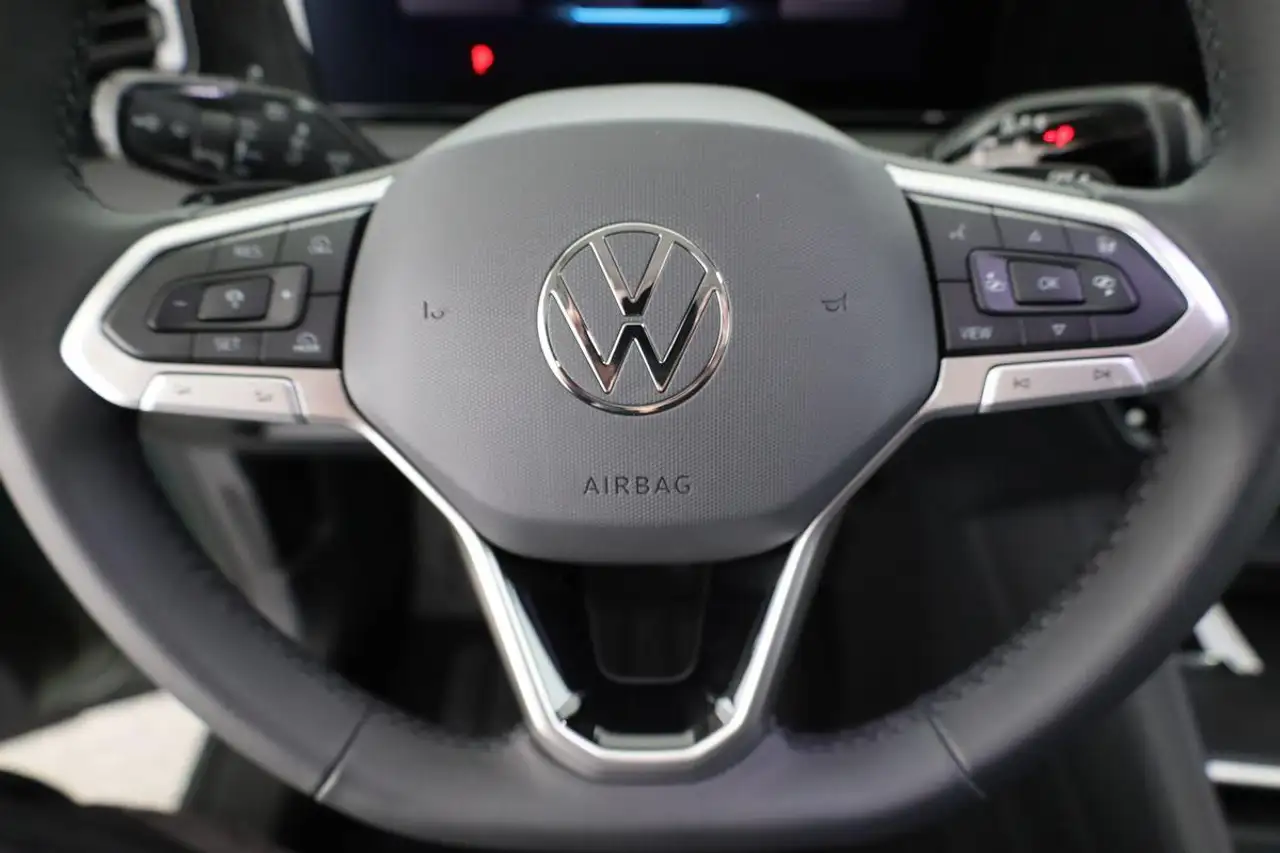Volkswagen Tiguan 8