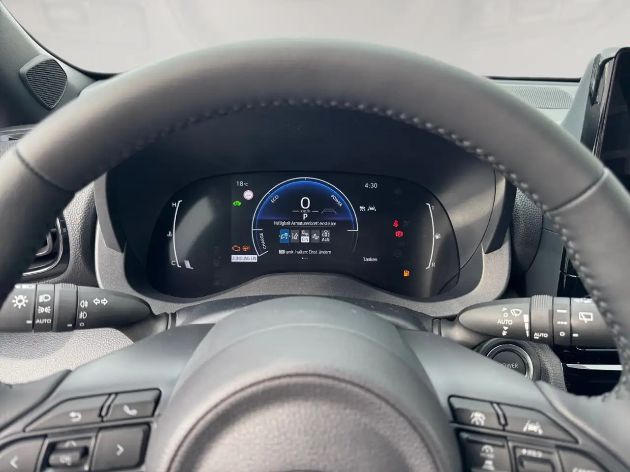 Toyota Yaris 8