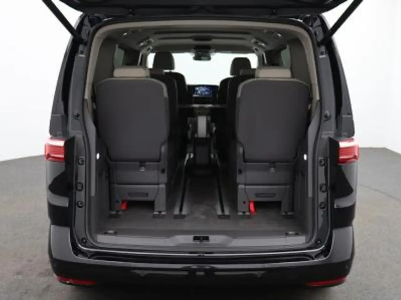 Volkswagen T7 Multivan 10