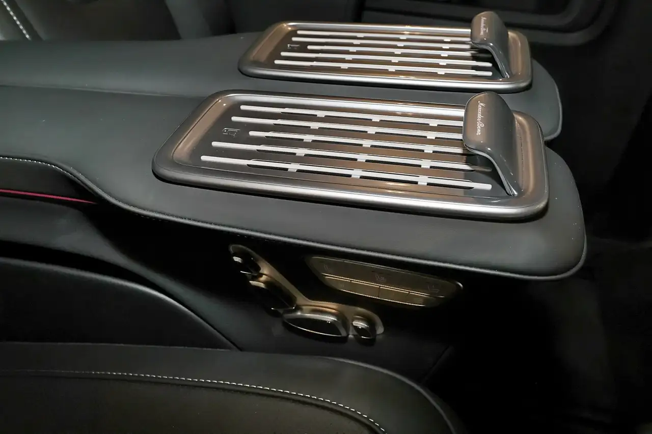 Mercedes-Benz V 300 8