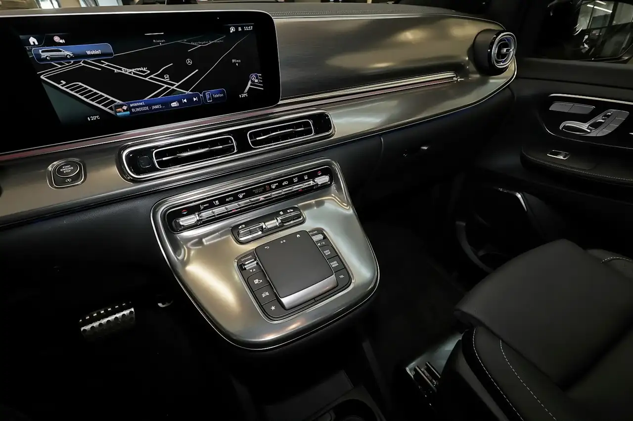 Mercedes-Benz V 300 13