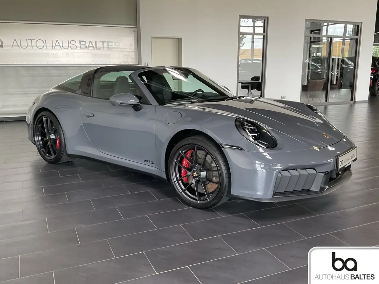 Porsche 992 911 5