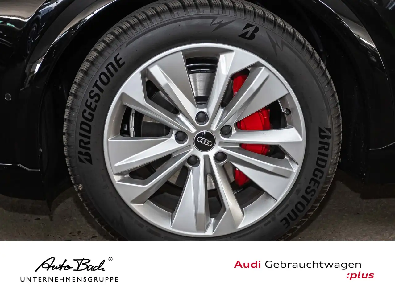 Audi Q6 8