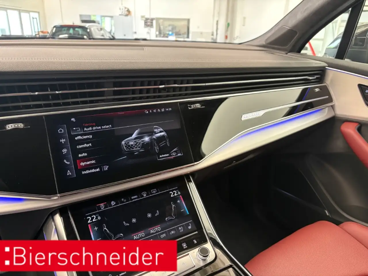 Audi SQ7 12