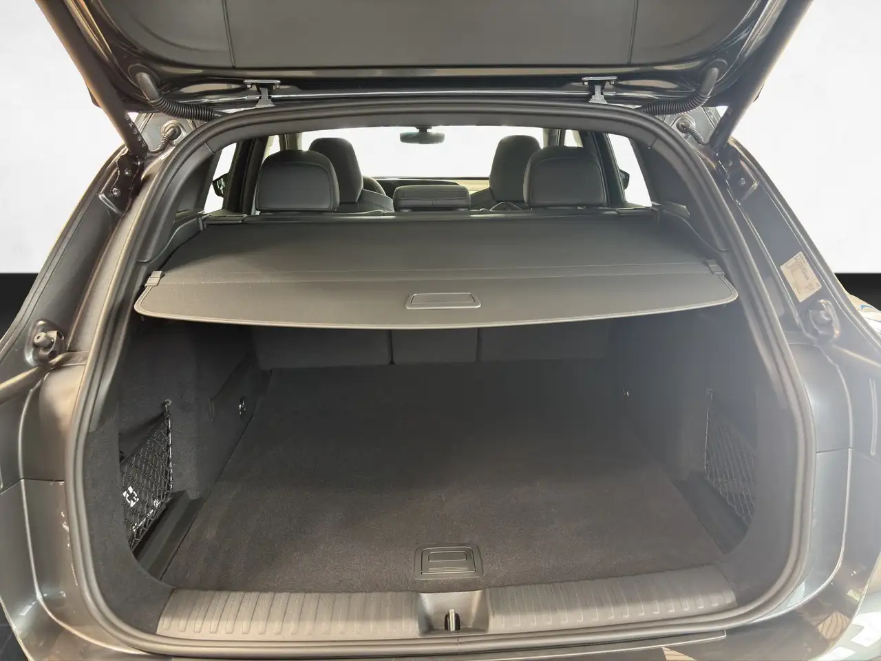 Audi Q6 6