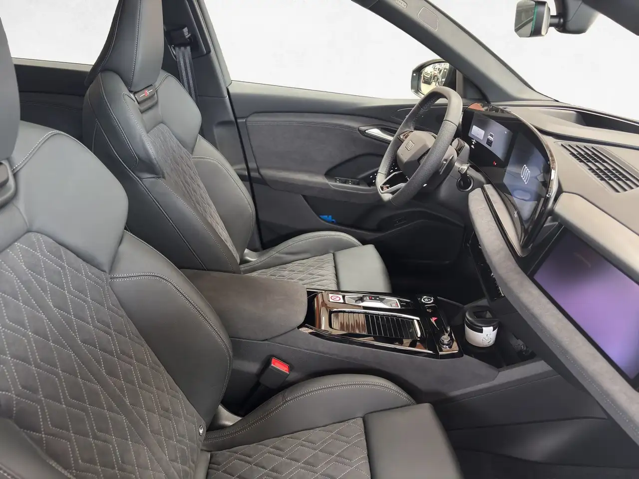 Audi Q6 8