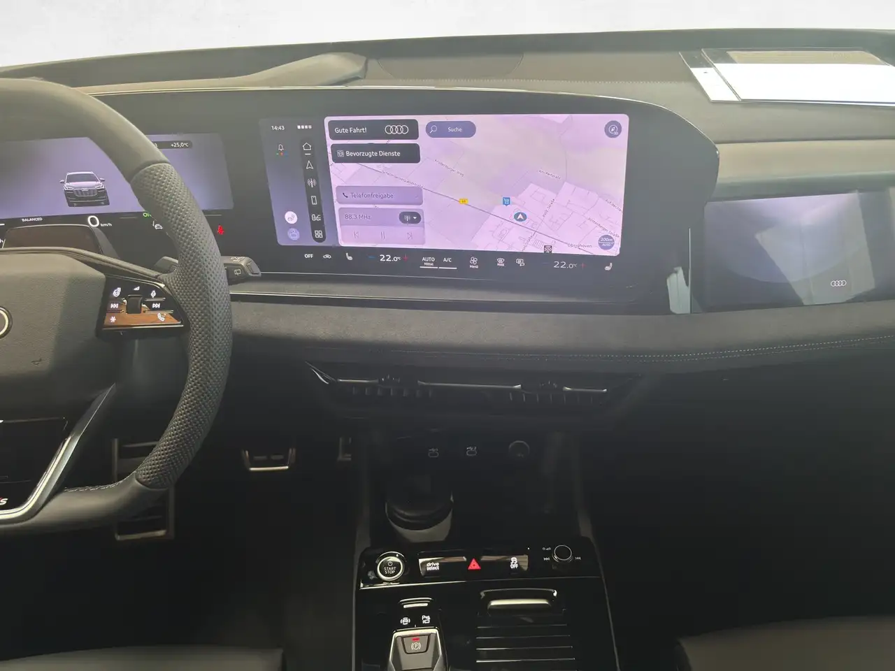 Audi Q6 13
