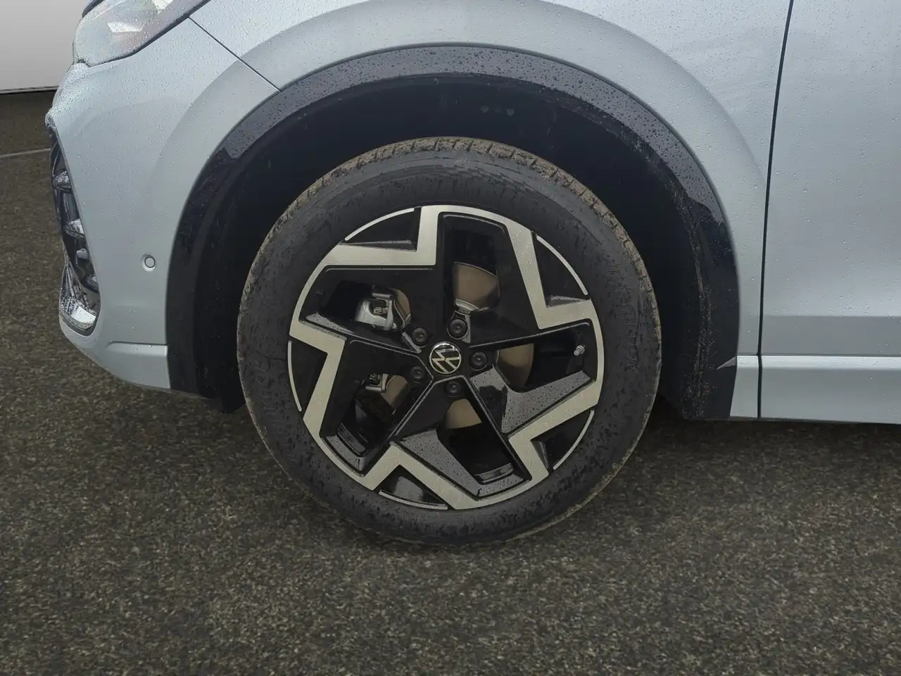Volkswagen Tiguan 7