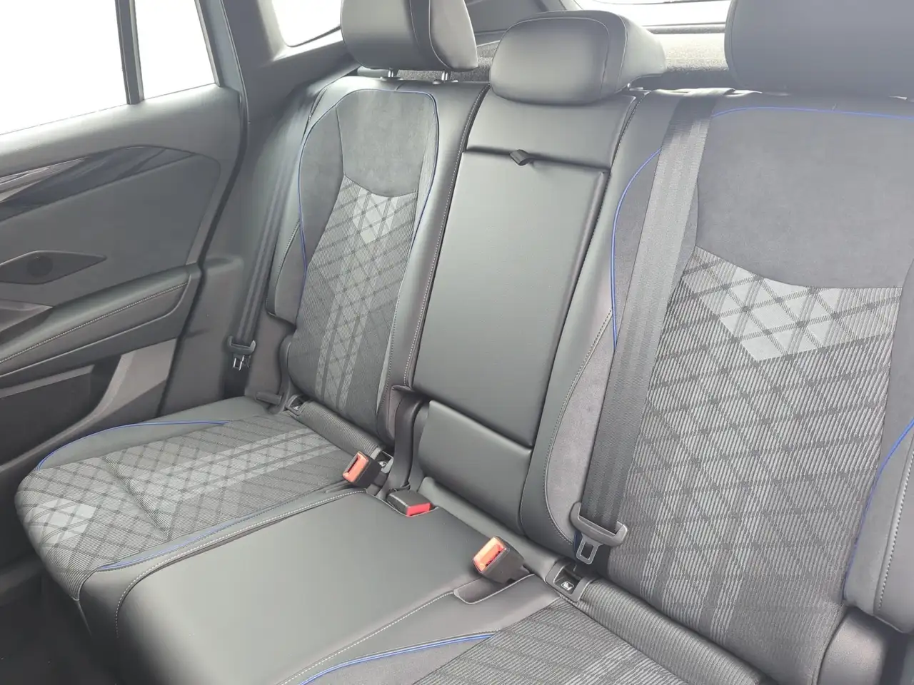Volkswagen Tiguan 9