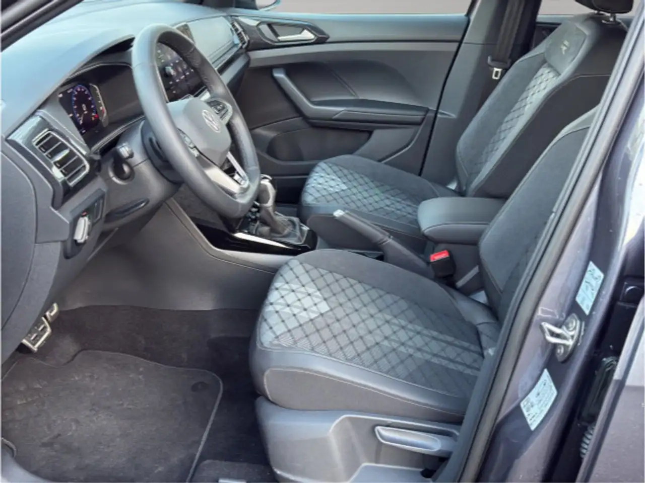 Volkswagen T-Cross 8