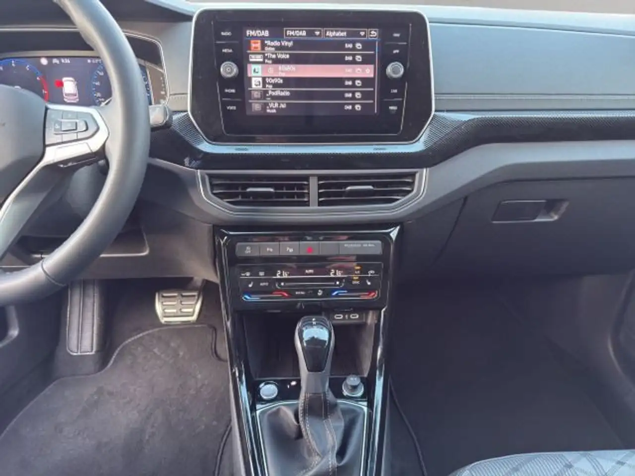Volkswagen T-Cross 11