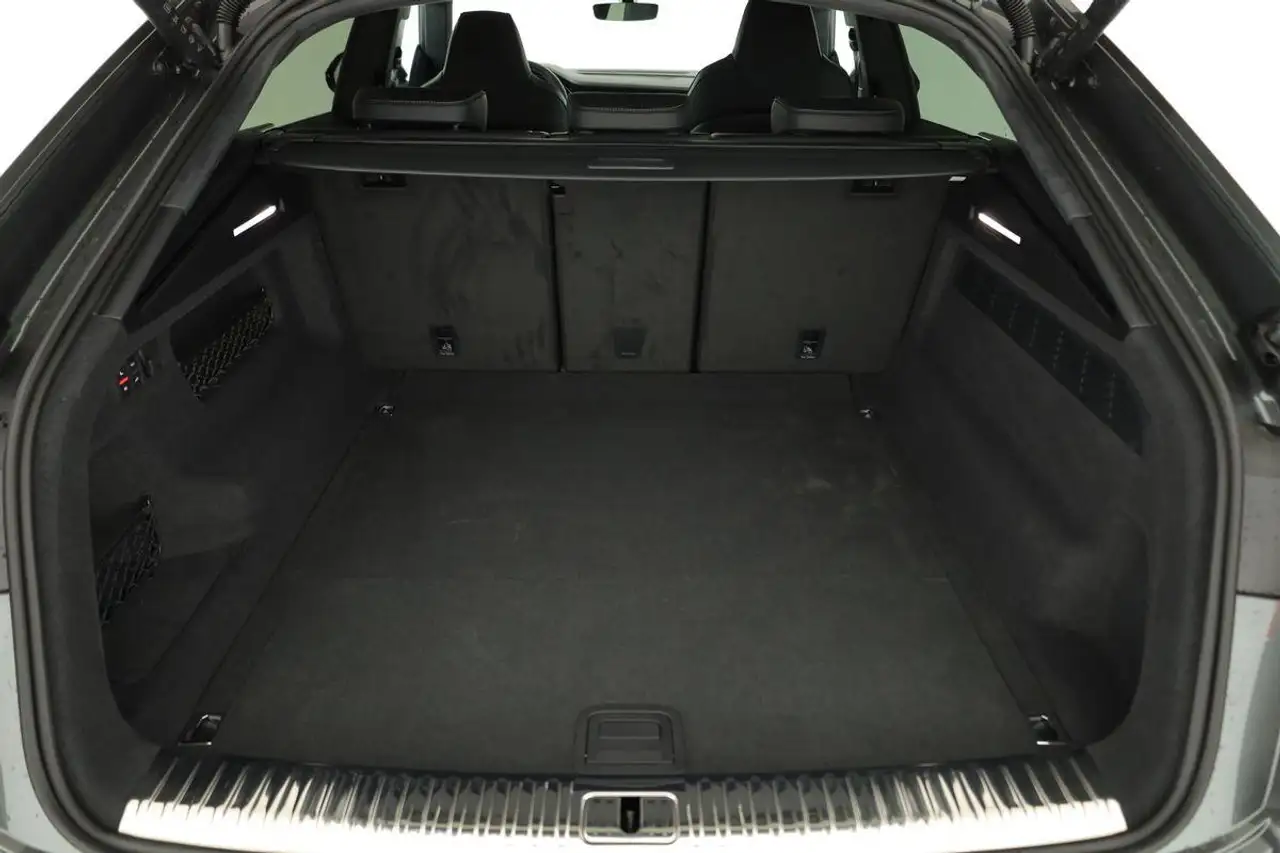 Audi Q8 50 16