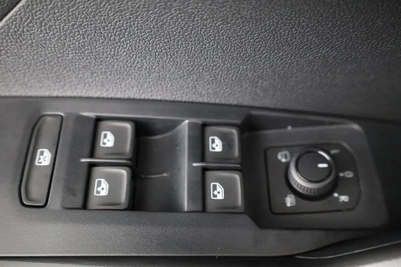Volkswagen T-Cross 10