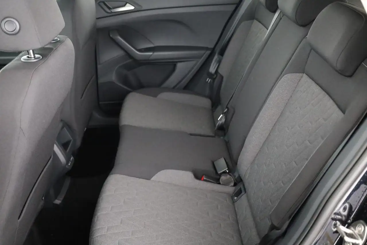 Volkswagen T-Cross 13