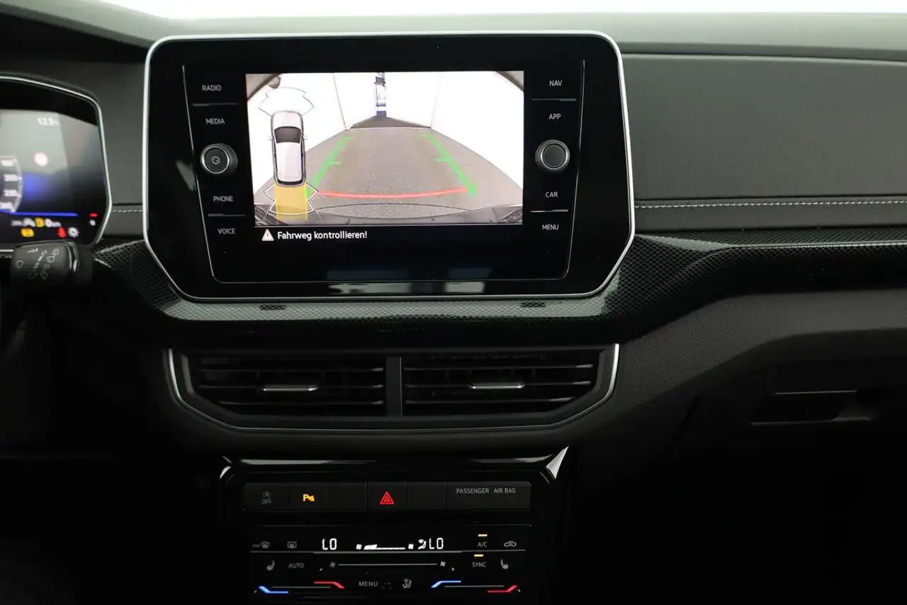 Volkswagen T-Cross 8