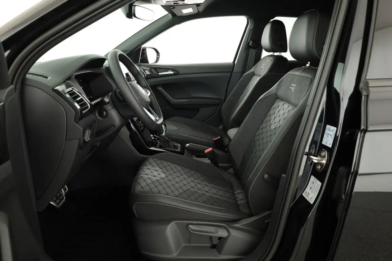 Volkswagen T-Cross 11